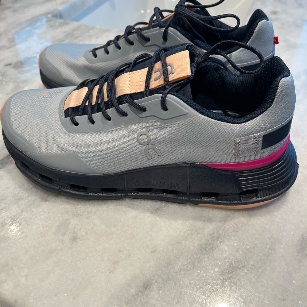 On Cloud Cloudnova Glacier/Aurora size 6.5